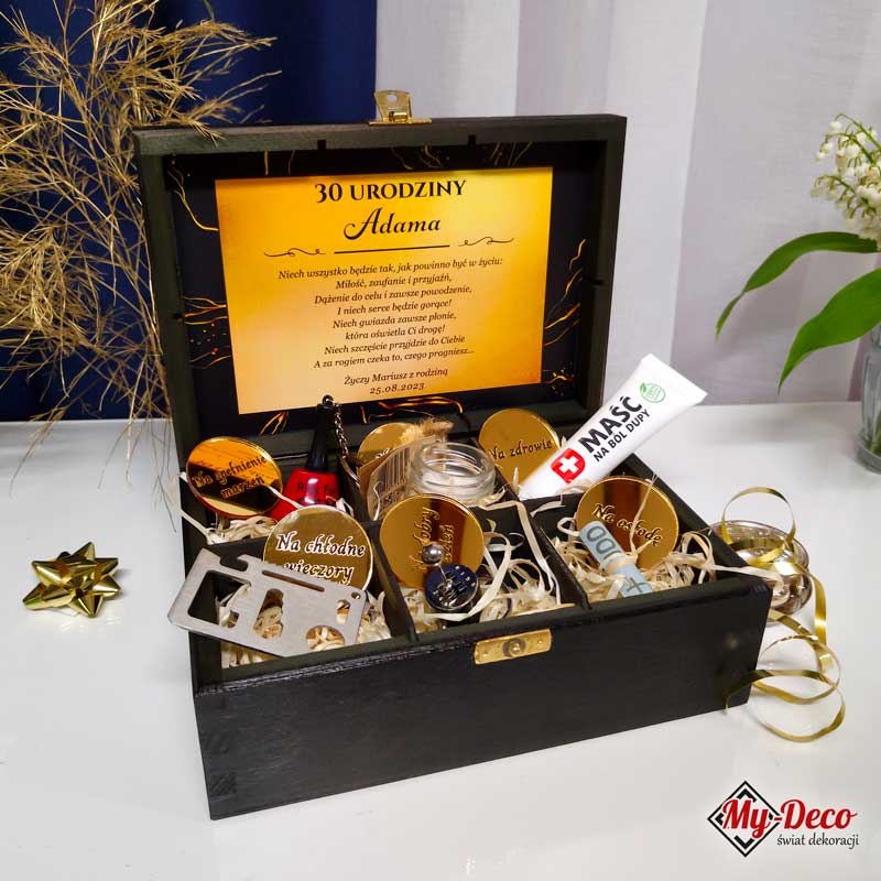 Ekskluzywne-Czarne-Pudelko-Niezbednik-na-Urodziny-MD2-2.jpg
